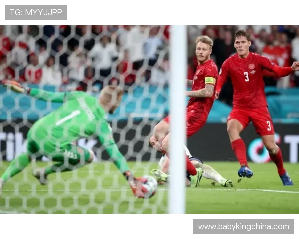 南通队门将蔡天龙15岁立志成为国门 扑救瞬间带来自豪感